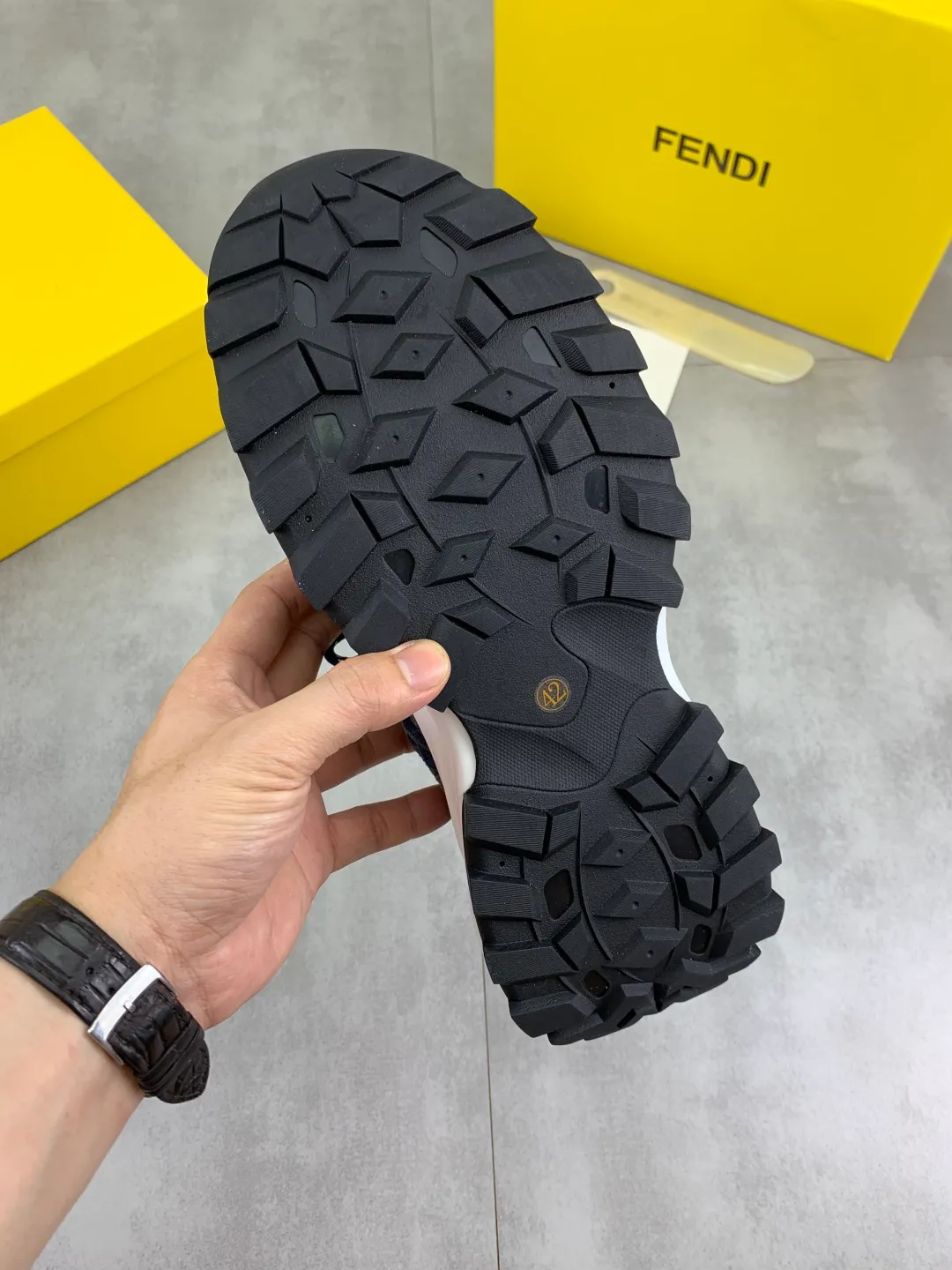 ​Men's shoes 💰P440 💰【New】Little monster 🆘 New FENDI 🕶️🕶️Simple routing effect, showing an elegant and cool driving shoe 🎬Using imported calfskin + first-layer pigskin lining🐂Excellent material🎬Detailed workmanship 🤗Comfortable foot feel➰➰. ​Pair it with any outfit to show your taste and temperament, low-key luxury ♻️Design ​simple and elegant ​noble and fashionable 🍃​Very loved and favored by trendy men 💓❤️Size: 38-44 (45 customized) 3️⃣ colors available